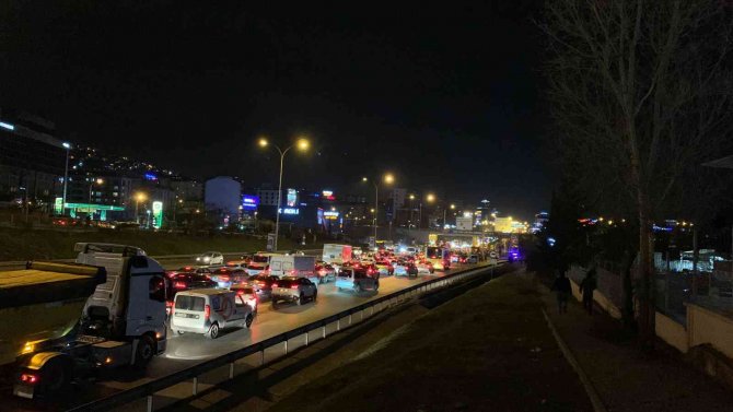 İ̇stanbul Maltepe’de Feci Kaza: 6 Yaralı