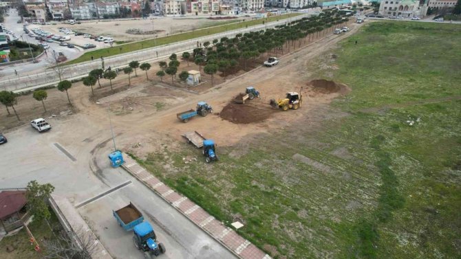 Cumhuriyet Mahallesi’nde 12 Bin Metrekarelik Peyzaj Çalışması