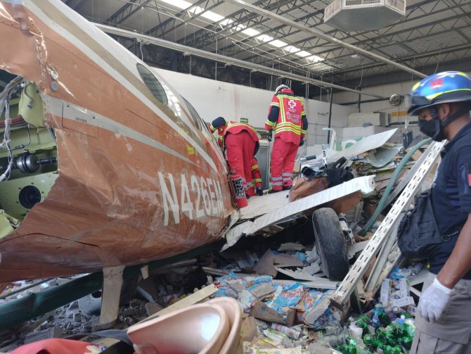 Meksika’da Küçük Uçak Süpermarketin Üzerine Düştü: 3 Ölü, 5 Yaralı