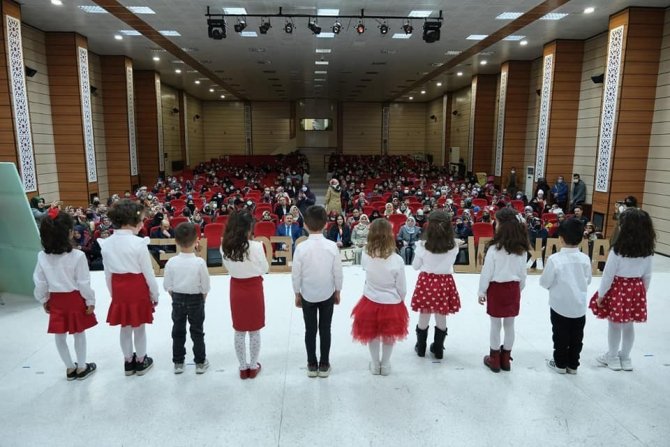 Minik Öğrencilerden “Çanakkale Şehitlerine” Adlı Program