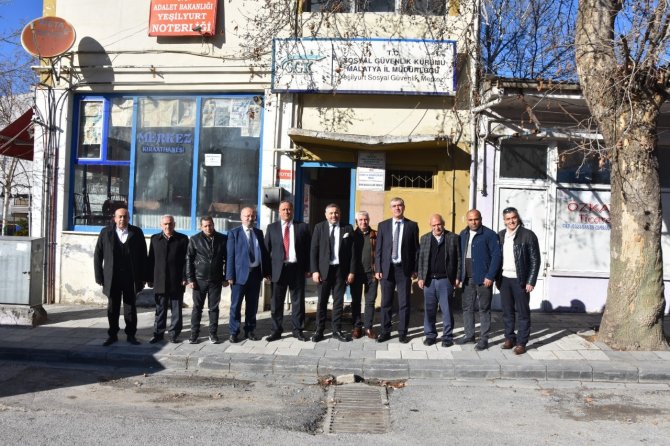 Başkan Sadıkoğlu: “Akaryakıt Zamları Esnafın Belini Büküyor”