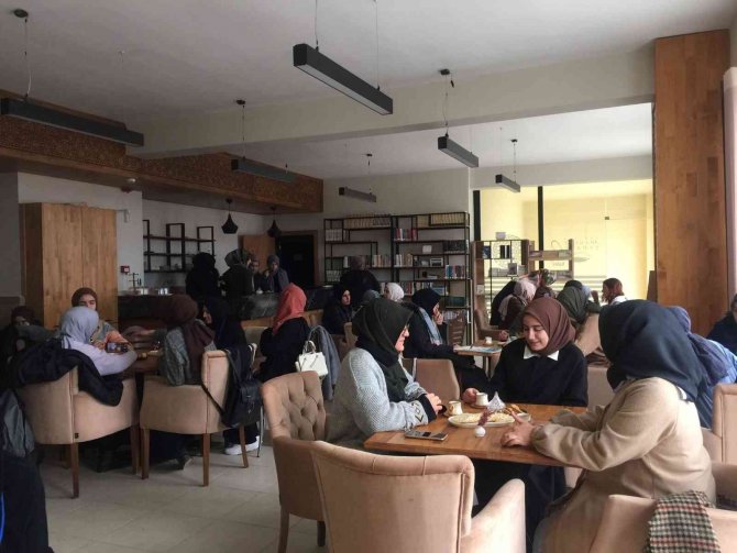Nevü Benötesi Kadın Kulübü’nden Konya’ya Kültür Gezisi Düzenlendi