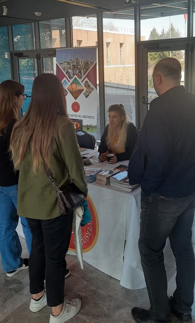 Nevü Strazburg’da ’Türk Üniversiteleri Eğitim Fuarı’na Katıldı