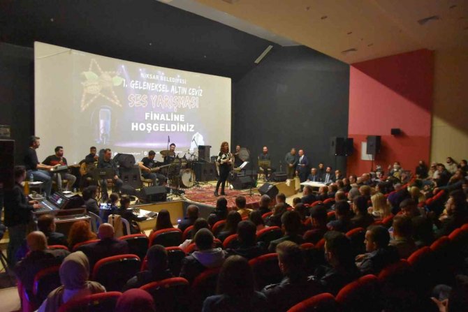 Niksar’da "Altın Ceviz Ses Yarışması" Finali Yapıldı