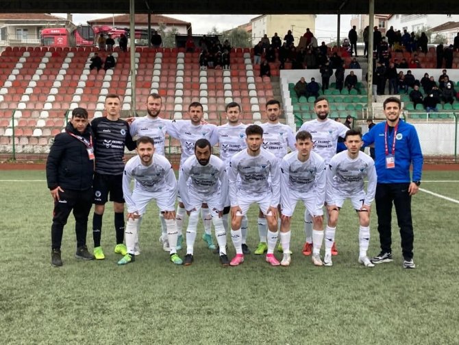 Osmaneli’nde Kardeş İki Kulüp Bal İçin Mücadele Edecek