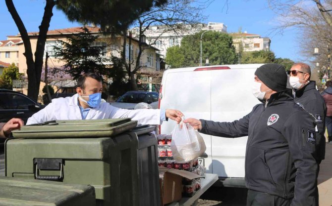 Ramazan’da Maltepe’de Her Gün 2 Bin 500 Kişiye Sıcak Yemek