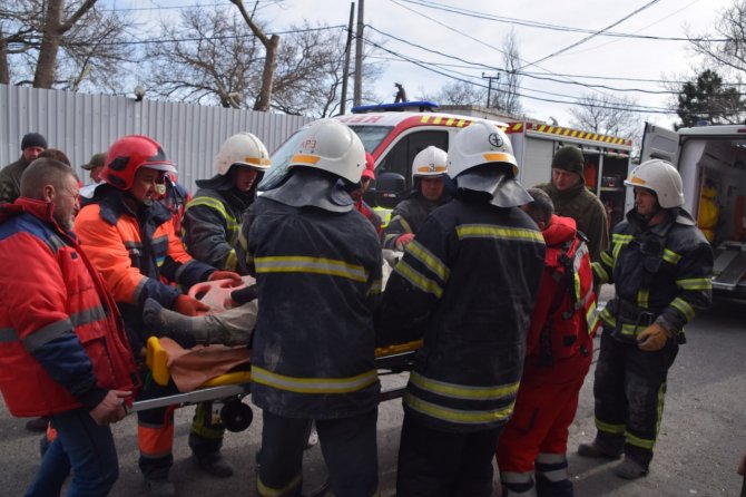 Mikolayiv’de Vurulan Valilik Binasında 7 Kişi Öldü, 22 Kişi Yaralandı
