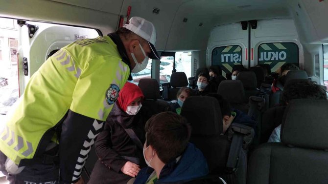 Samsun’da Öğrenci Servis Kazaları Sonrası Denetimler Arttırıldı