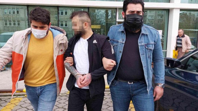 Uyuşturucu Ticaretinden Tutuklanan Şahıs Adliyede Bayıldı