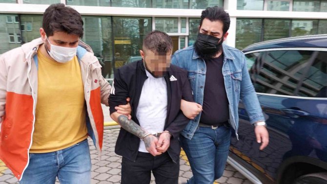 Uyuşturucu Ticaretinden Tutuklanan Şahıs Adliyede Bayıldı