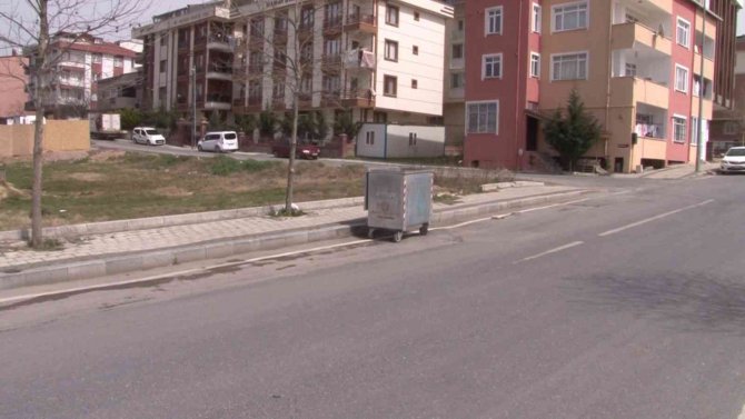 Sancaktepe’de Çöp Konteynerinde Yeni Doğmuş Bebek Cesedi Bulundu