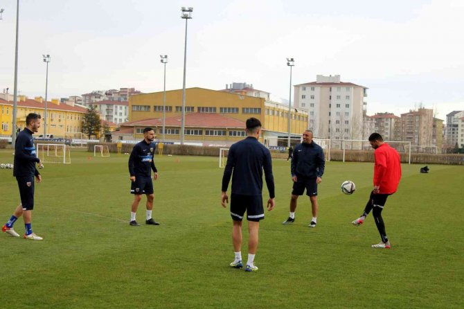 Kayserispor, Fenerbahçe Maçına Hazırlanıyor