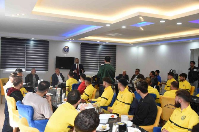 Başkan Bozdoğan’dan Tarsus İ̇dman Yurdu’na Tam Destek