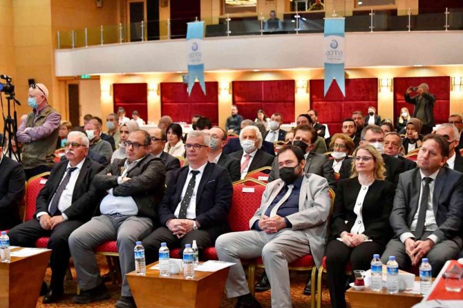 Balıkesir Valisi Hasan Şıldak’tan Toplantıya Katılmayan Turizmcilere Sitem