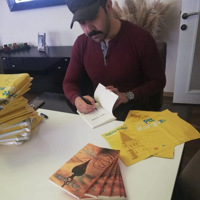 İ̇kinci Bilim-kurgu Romanını Çıkaran Samsunlu Polise Senaristlik Teklifi