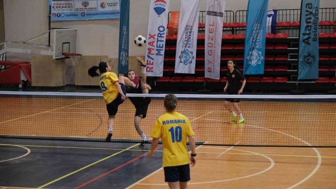 Ayak Tenisi Avrupa Festivali 6 Ülkeden 82 Sporcunun Katılımıyla Başladı