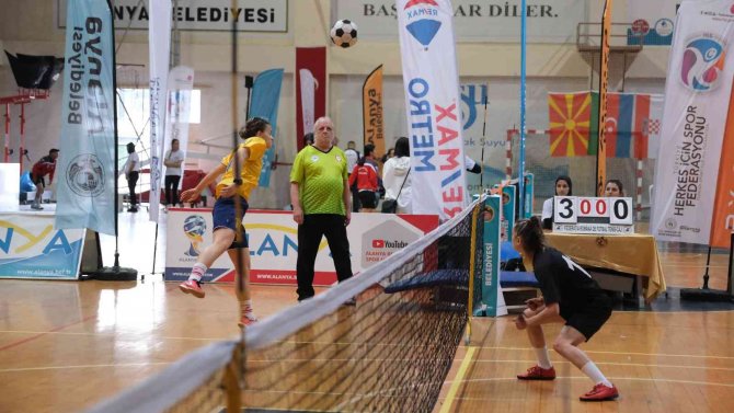 Ayak Tenisi Avrupa Festivali 6 Ülkeden 82 Sporcunun Katılımıyla Başladı
