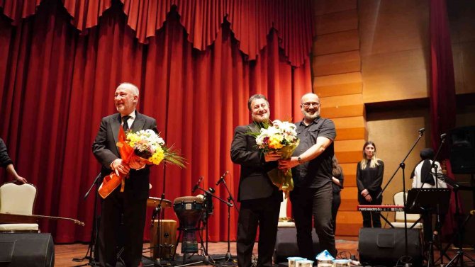Altan Erkekli Ve Veysel Diker, Tuzlalı Sanatseverlerle Buluştu