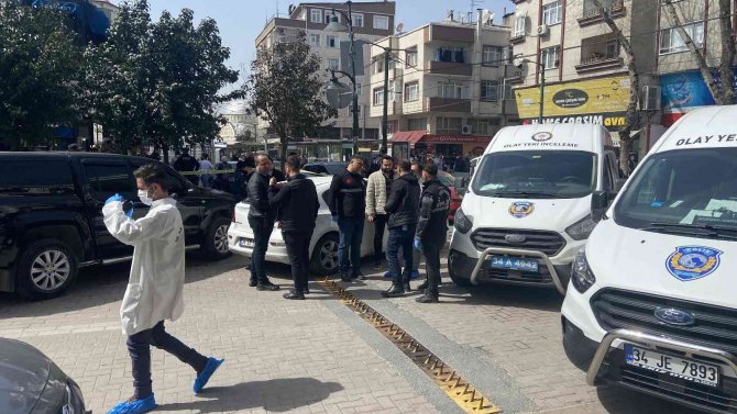 Zeytinburnu’nda Aileler Arasında Silahlı Kavga; 1’i Ağır 9 Yaralı