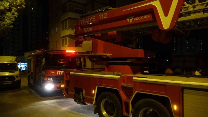 Ailesiyle Tartıştı, Oturdukları Evi Yaktı