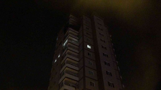 Ailesiyle Tartıştı, Oturdukları Evi Yaktı