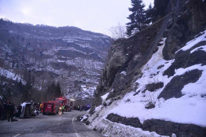 Kaya Düşmesi Sonucu 4 Kişinin Öldüğü Vakfıkebir-tonya Yolunun Yeniden Projelendirilmesi İçin Harekete Geçildi