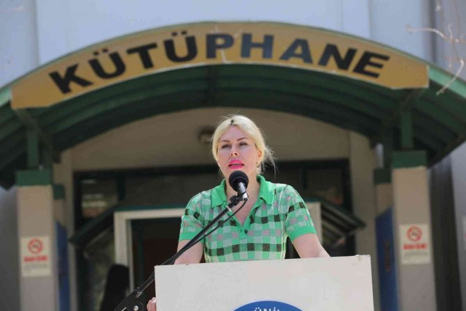 Rektör Özkan, Öğrencilerle Kitap Okuma Etkinliğinde Buluştu