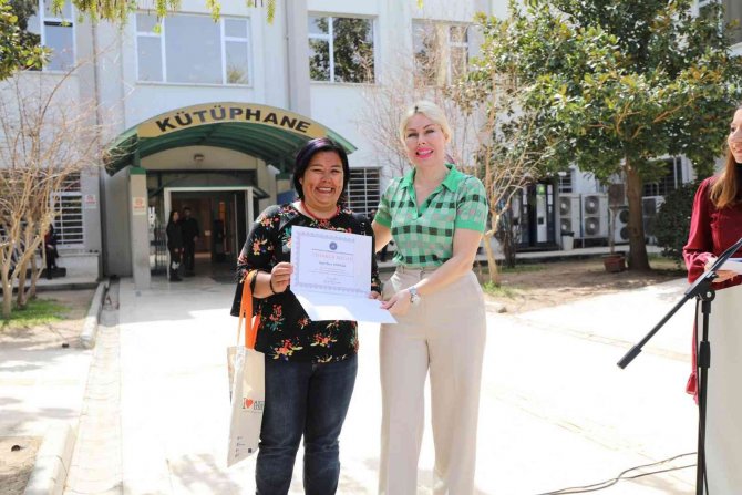 Rektör Özkan, Öğrencilerle Kitap Okuma Etkinliğinde Buluştu