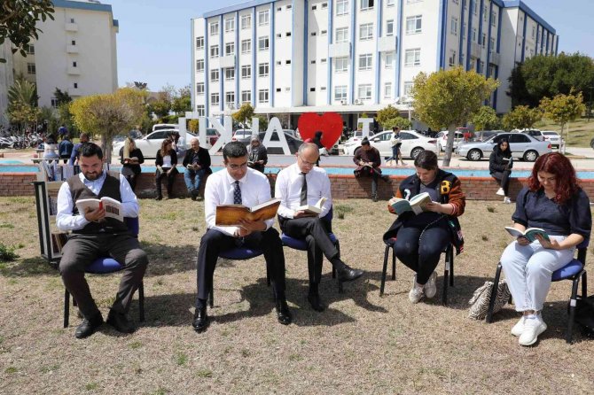 Alkü’de Kitap Okuma Etkinliği