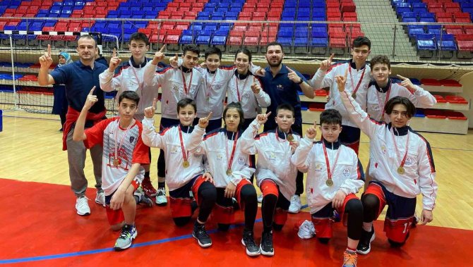 Anadolu Yıldızlar Liginde Düzce Çeyrek Finalde