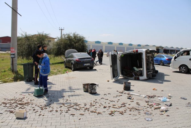 Aydın’da Devrilen Araçtaki 3 Kişi Yaralandı