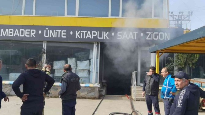 Bursa’da Mobilya İmalathanesinde Korkutan Yangın