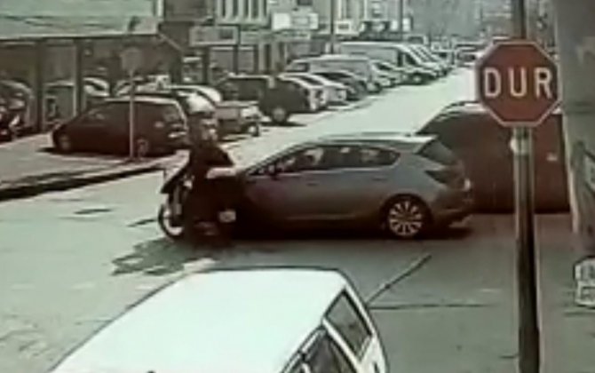 Otomobil İle Motosikletin Kazası Kamerada