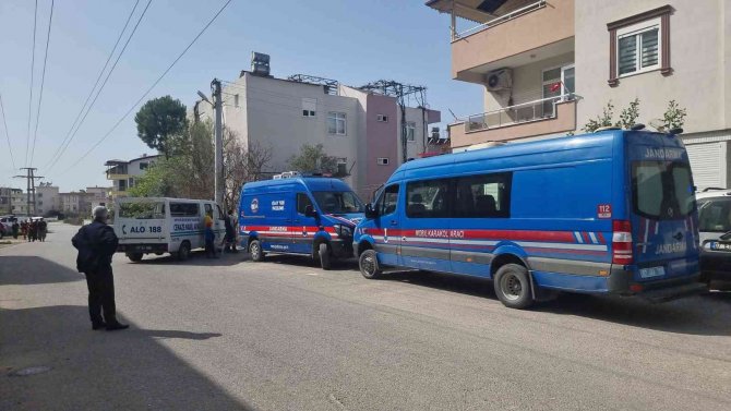 Ağabey Sabah İşe Gitmeyen Kardeşini Evde Ölü Buldu