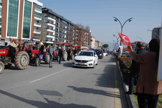 Çiftçilerden Kılıçdaroğlu’na Traktörlü Karşılama
