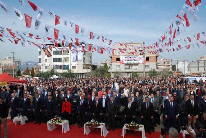 Kılıçdaroğlu, Manisa’nın İlçelerinde Halkla Buluştu