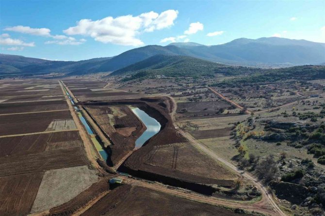 Kış Yağışlarında Biriktirilen 30 Bin Metreküp Su, Yer Altı Su Kaynaklarına Can Verdi