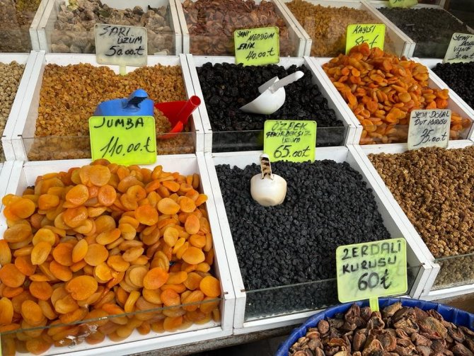 Aktarlar Ramazan’da Hazır İçecekler Yerine Hoşaf Öneriyor