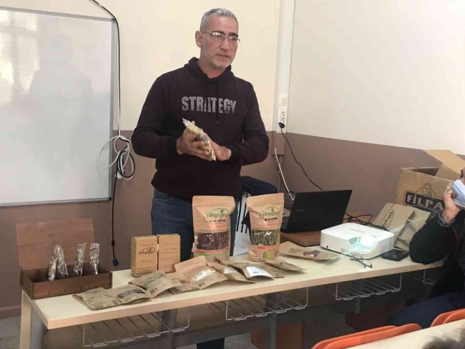 Altınoluk Myo’lu Mezunlardan-öğrencilere Tecrübe Aktarımı