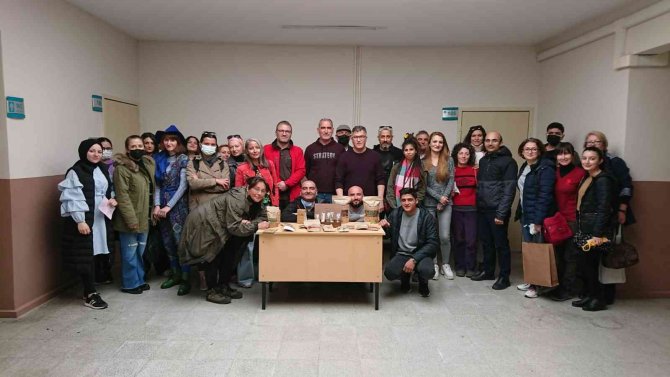 Altınoluk Myo’lu Mezunlardan-öğrencilere Tecrübe Aktarımı