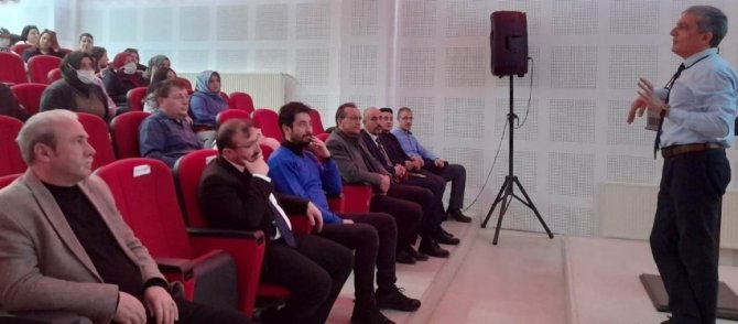 Emet Myo’da “Girişimcilik Ve Pazarlama” Konulu Konferans