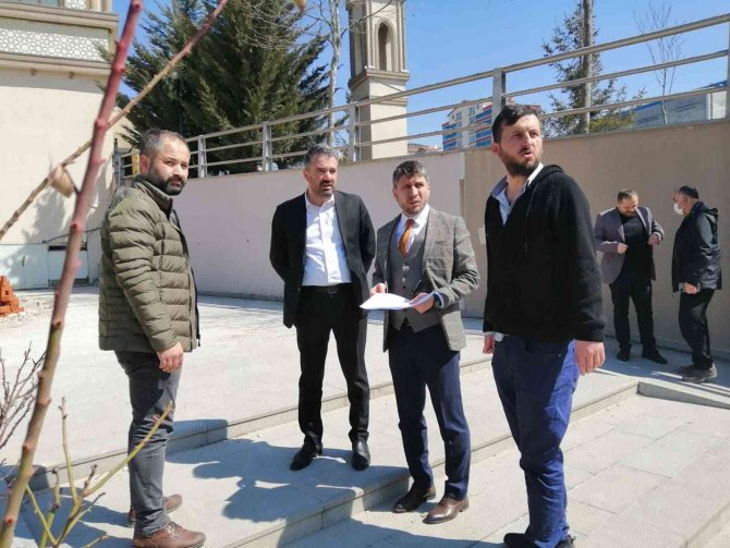 Pursaklar’da Parklar Yenileniyor