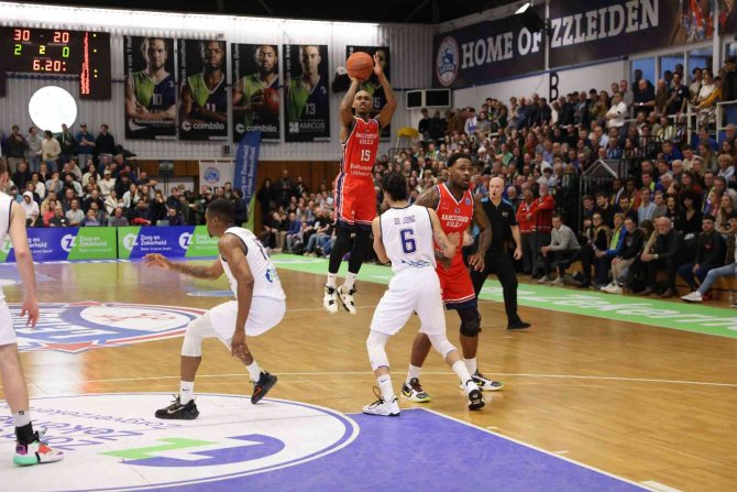 Fıba Europe Cup: Zz Leiden: 71 - Bahçeşehir Koleji: 77