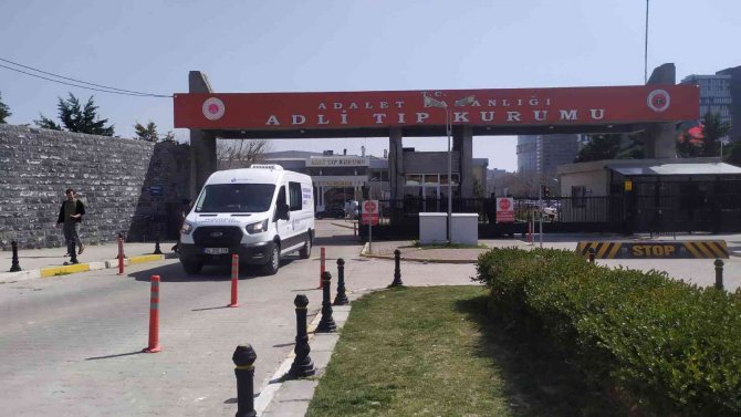Bağcılar’da Kocasının Öldürdüğü Kadının Cenazesi Adli Tıp Kurumu’ndan Alındı