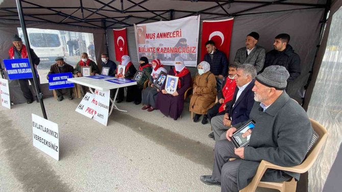 Muş’ta Annelerin Evlat Nöbeti Devam Ediyor