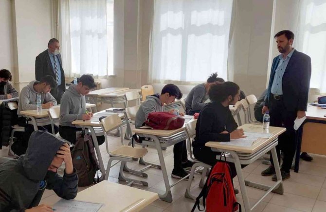 İ̇mam Hatip Lisesi Öğrencilerine Mesleki Sınav Yapıldı