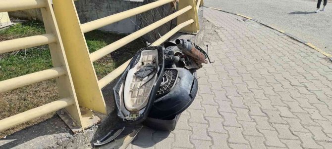 Genç Kız Tırın Altında Kalmakta Son Anda Kurtuldu
