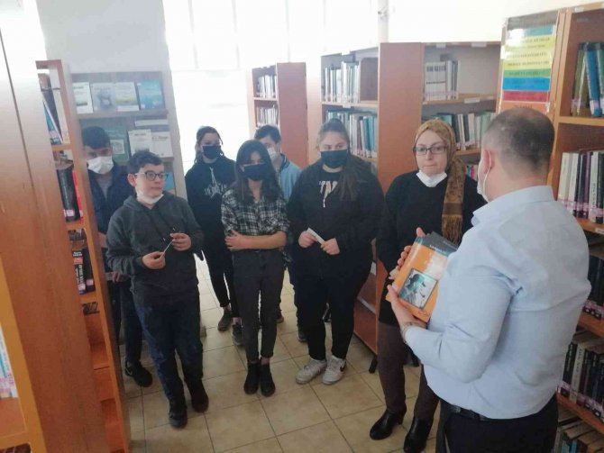 Kütüphane Haftası’nda Öğrenciler Kitapla Buluştu