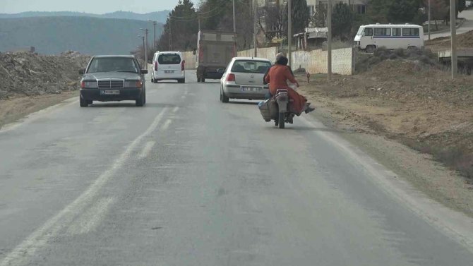 Motosikletle Tehlikeli Yolculuk Kamerada