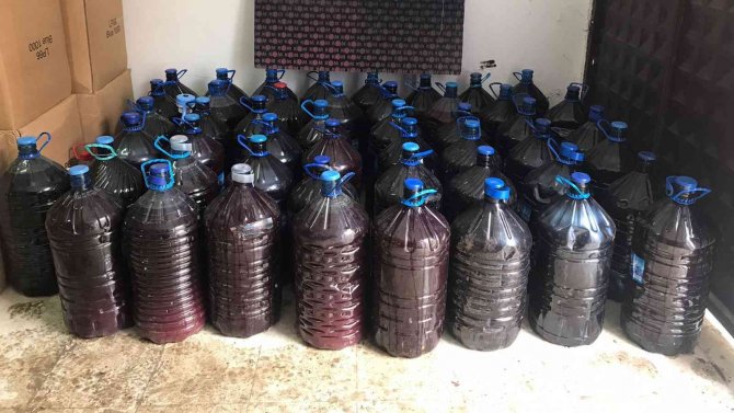 Polis Battaniyeyi Kaldırınca Ortaya Çıkardı: 945 Litre Kaçak İçki Ele Geçirildi